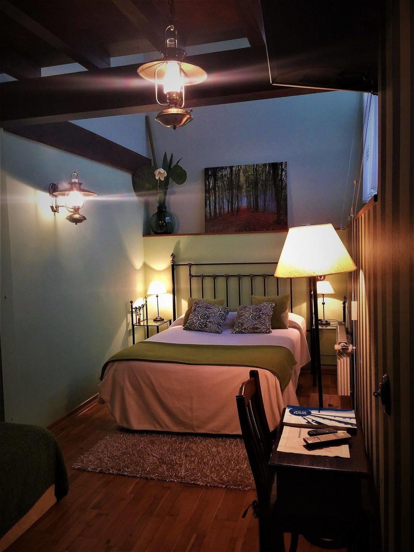 Os Tres Teixos Otel Adelán Dış mekan fotoğraf