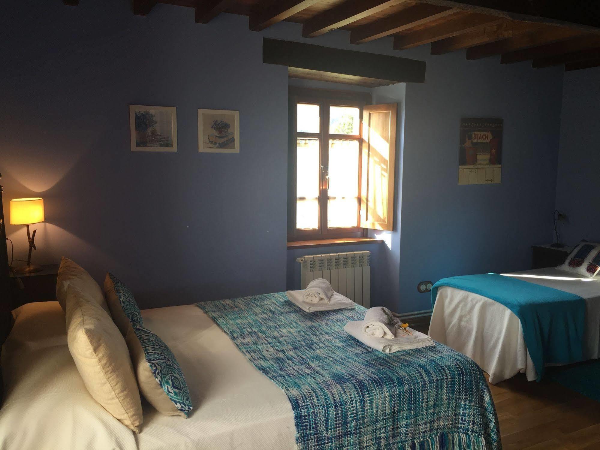 Os Tres Teixos Otel Adelán Dış mekan fotoğraf